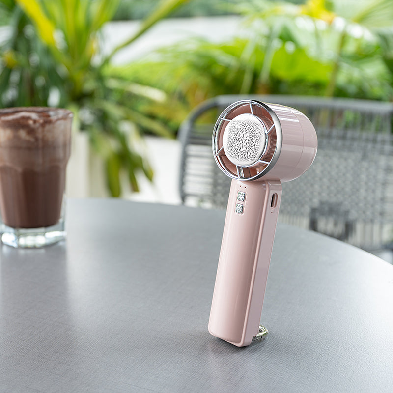 Ventilateur de refroidissement portable à main Oriday, turbo ultra-haute vitesse avec puissance de vent élevée, sans balai, rechargeable via USB — idéal pour l'extérieur, la maison, le bureau, le bureau ou les dortoirs étudiants. Marque Oriday