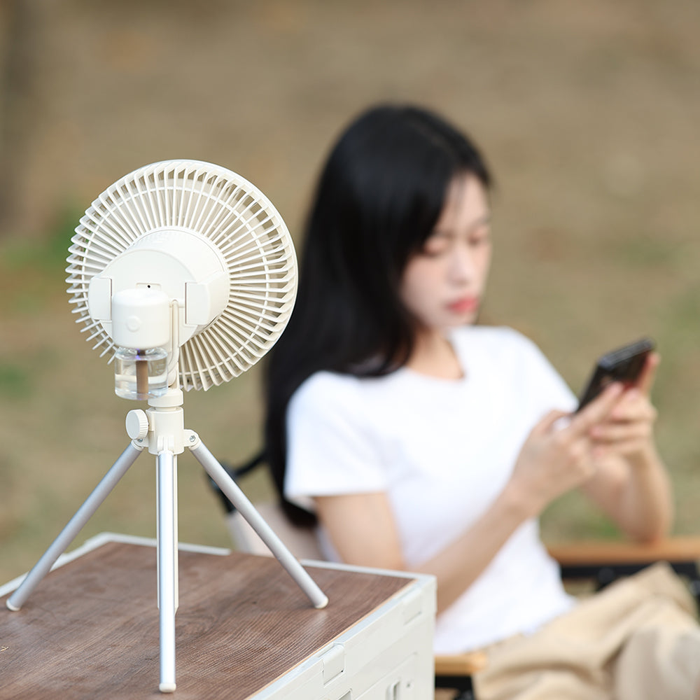 Oriday driepoot buitenventilator|Oplaadbare opvouwbare ventilator ・ Afstandsbediening, zwenkfunctie, nachtlampje & muggenverjager ・ Voor kamperen en thuisgebruik met lange gebruiksduur