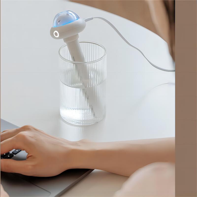 oriday humidifier is a must-have for bedrooms and air-conditioned rooms. Small mini cute charging portable silent car