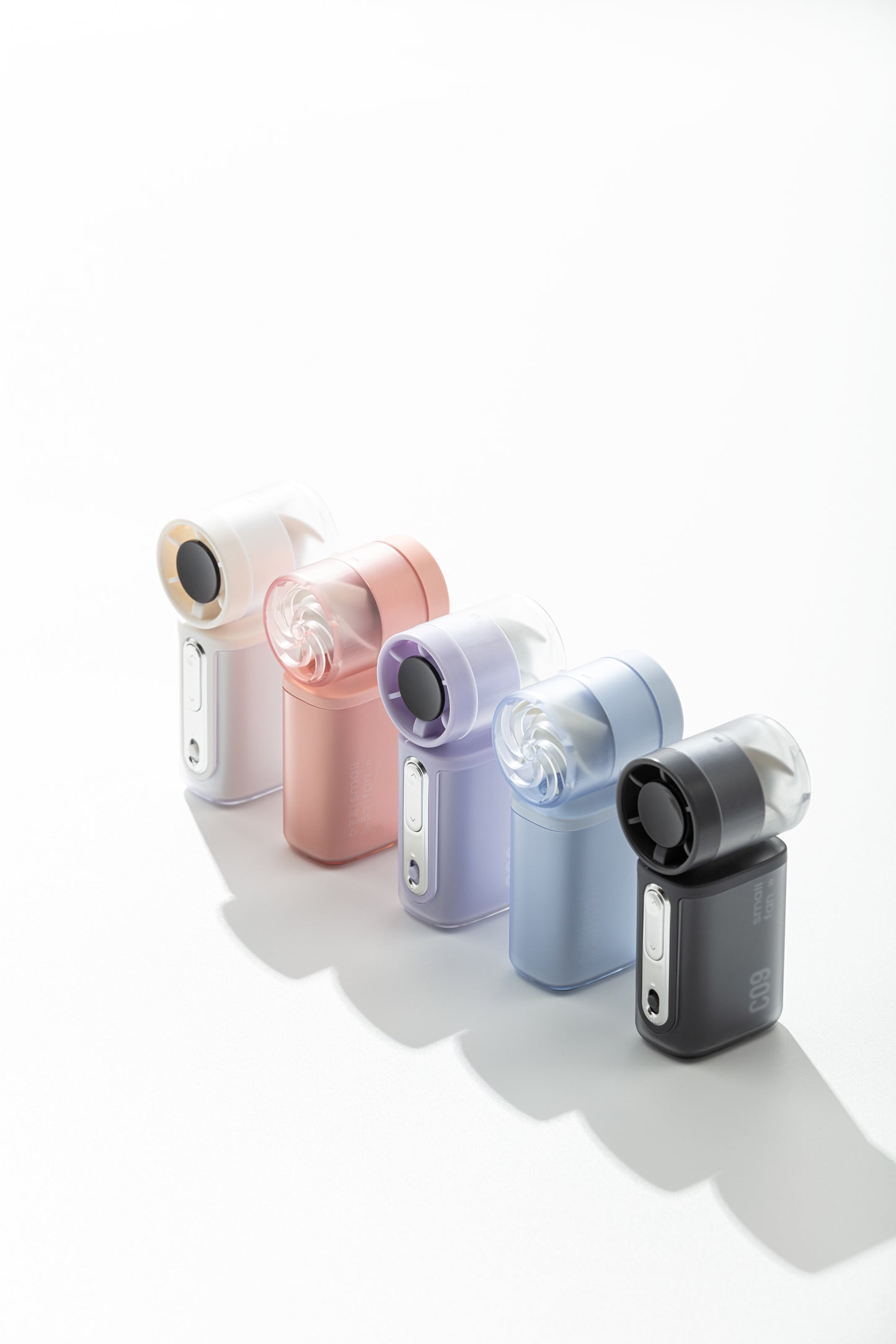 Mini ventilator portabil de mână Oriday de mare viteză cu patru trepte, control precis al fluxului de aer, silențios, ușor 113 g, ușor de transportat, baterie 3000mAh, încărcare rapidă Type-C, autonomie mare, material ABS durabil
