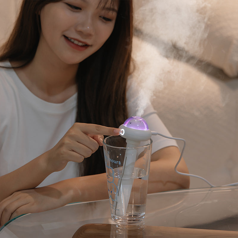 oriday humidifier is a must-have for bedrooms and air-conditioned rooms. Small mini cute charging portable silent car