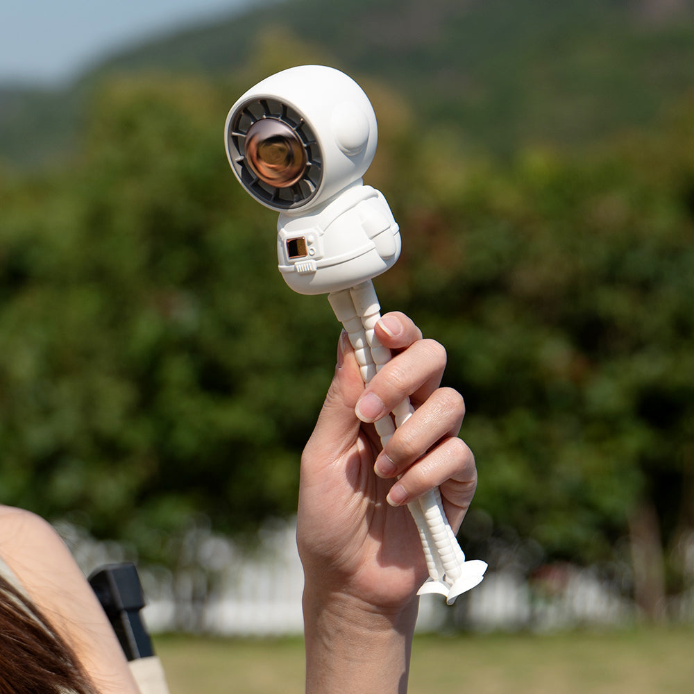 Oriday ventilatore originale astronauta passeggino per bambini polipo portatile ricaricabile senza pale sicurezza per le dita alta potenza vento portatile a mano scrivania dedicata per bambini.